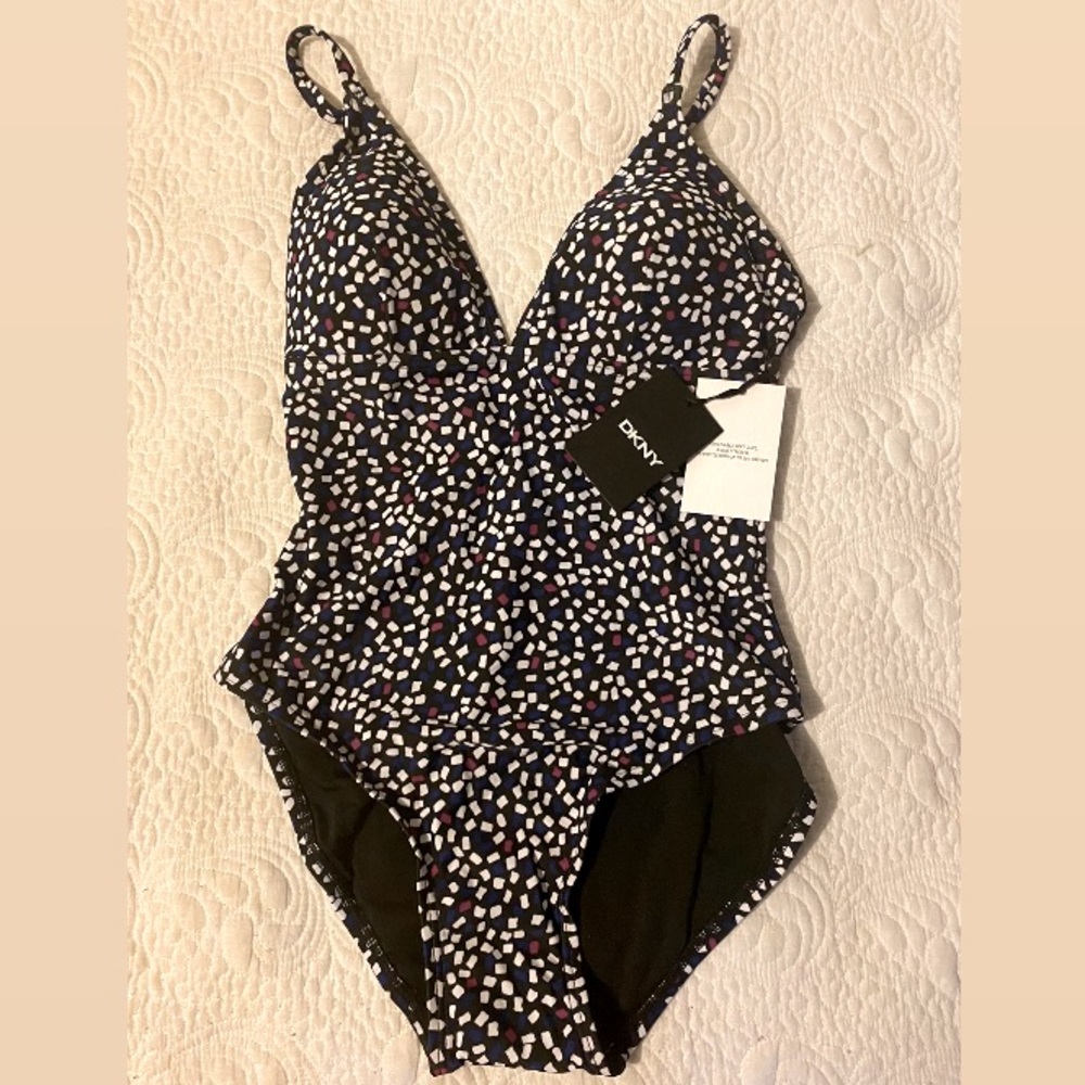 DKNY One Piece SWIMSUIT size 6